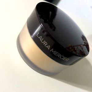 NEW LAURA MERCIER Setting Powder